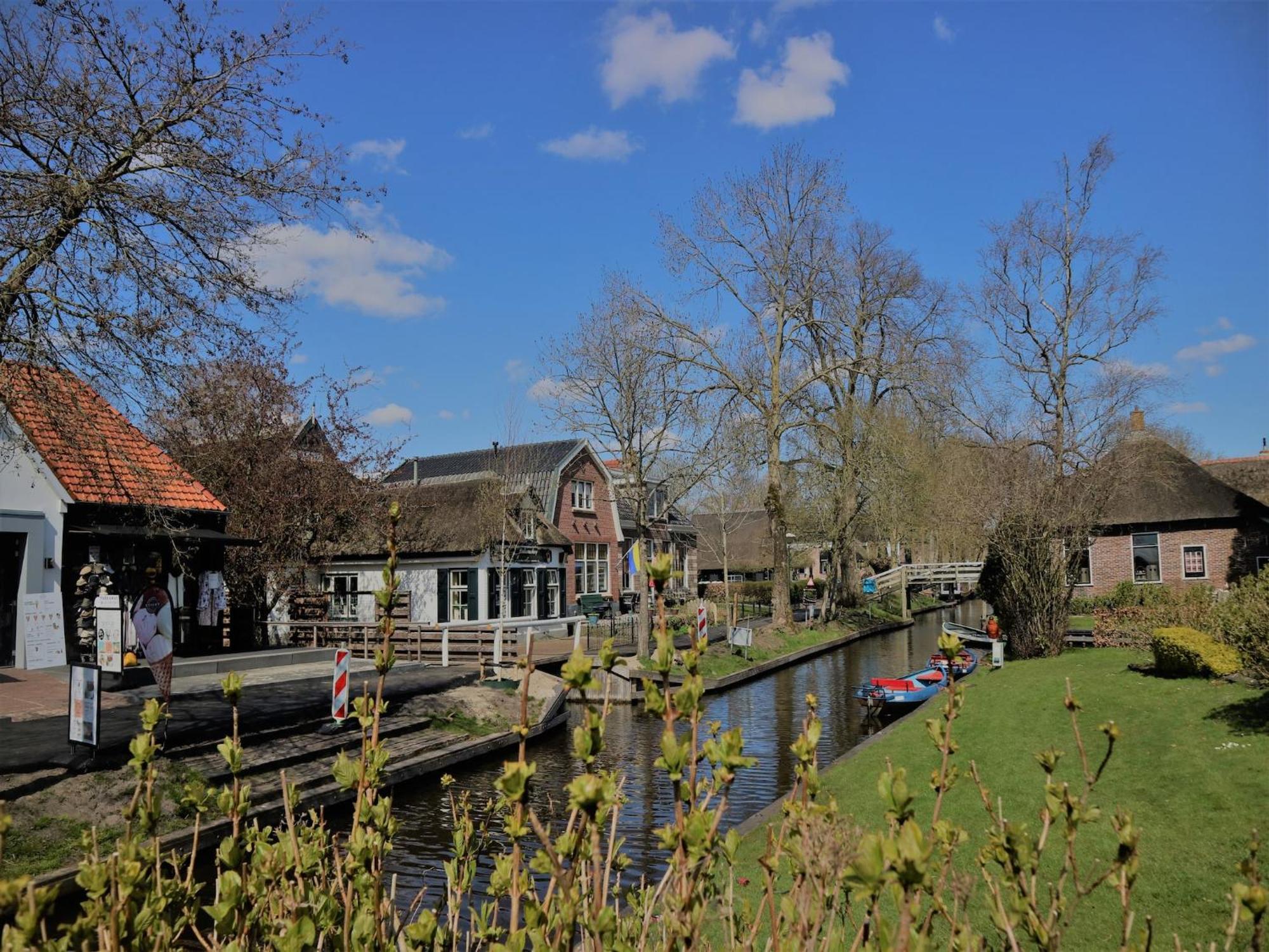 Lodge In Giethoorn With Breakfast Exterior foto